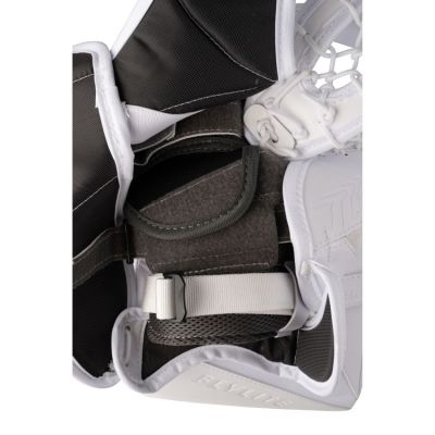 5. Bauer Vapor Flylite Sr. catcher