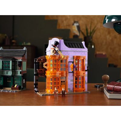 18. LEGO Harry Potter 75978 Diagon Alley