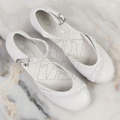 4. American Club Jr. AM914 white ballerinas on a cap