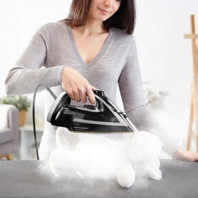 6. TEFAL Puregliss FV 8062 steam iron