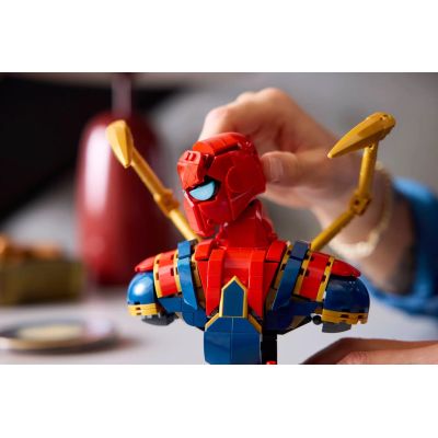 6. LEGO Marvel Super Heroes 76326 Iron Spider-Man Bust