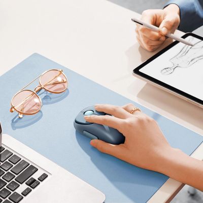 7. Ugreen MU102 FUN+ Bluetooth / 2.4 GHz Wireless Mouse - Black