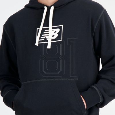 10. New Balance Essentials Hoodie M MT33508BK