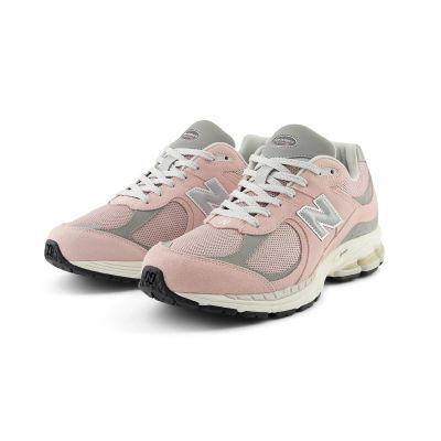 5. New Balance M2002RFC unisex sports shoes