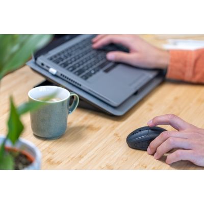 9. TRUST Primo Wireless Mouse matt dark blue