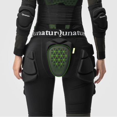 7. Qunature Ski Hip Protectors - Advanced L Skis, Snowboard, Skates - Black