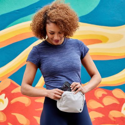 6. GAIAM Sidekick Waist Bag Olive 65338