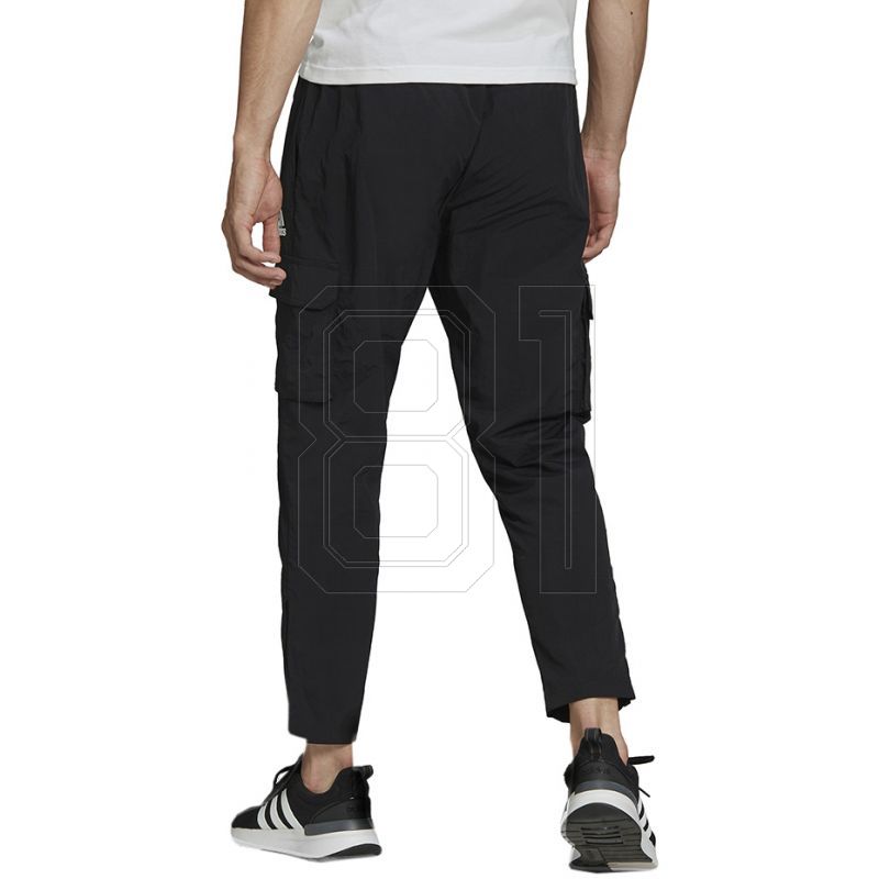 4. adidas Essentials Small Logo Woven Cargo 7/8 Pants M HE1859