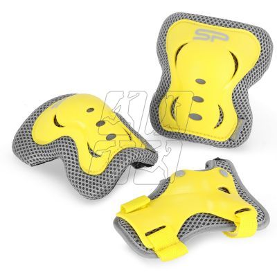 8. Spokey Shield Jr Protector Set 9506999000