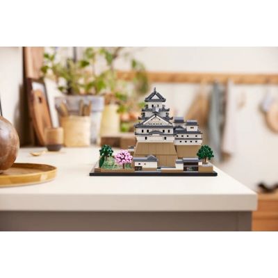 8. LEGO Architecture 21060 Himeji Castle