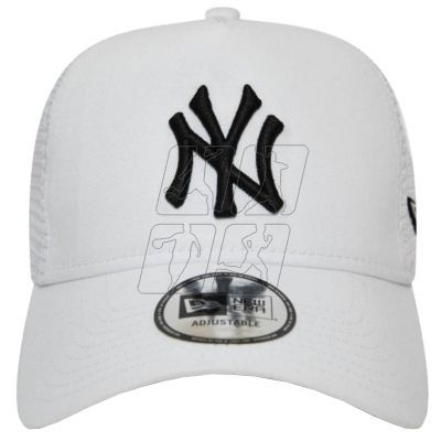 2. New Era Essential New York Yankees MLB Trucker Cap 12285467