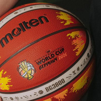 2. B6G3800-W6G Molten Women's World Cup Germany 2026 Basketball