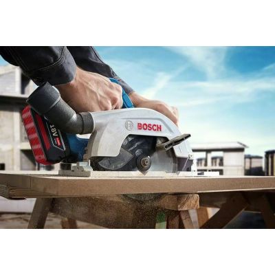 13. Bosch GKS 185-LI 16.5 cm Black, Blue, Gray 5000 RPM