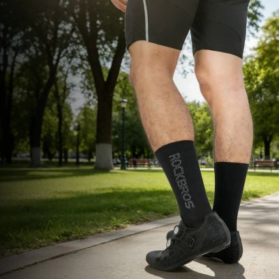 3. Rockbros 490067002 Reflective Cycling Socks S - Black