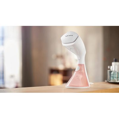 63. PHILIPS GC 801/10 Garment Steamer