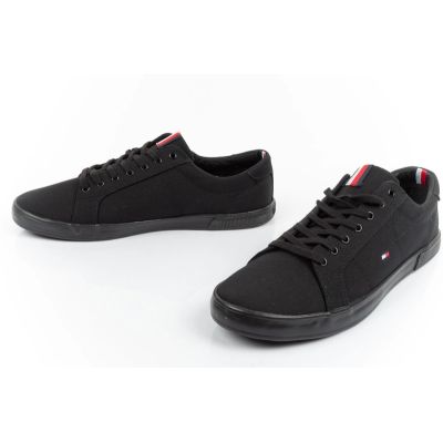 32. Tommy Hilfiger sneakers M FM0FM005960GJ