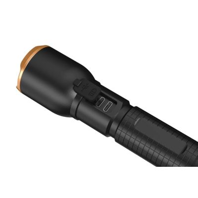 11. Duracell DF3000R Gift Box Flashlight