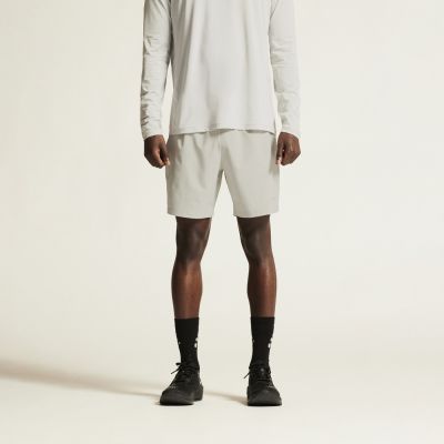6. Craft Adv Essence Shorts M 92800660249