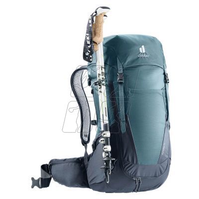 6. Deuter Futura 26 Backpack 3400621-1374