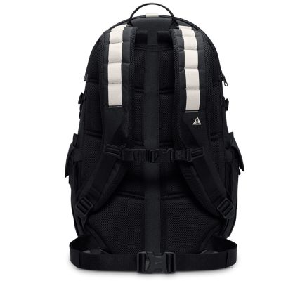 2. Nike ACG "DAYMAX" Backpack HJ8178-010