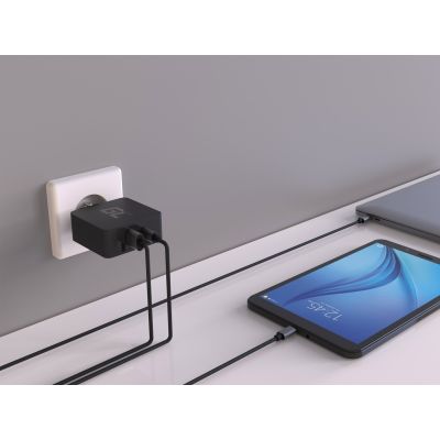 2. GREEN CELL USB-C 45W PD + USB WALL CHARGER
