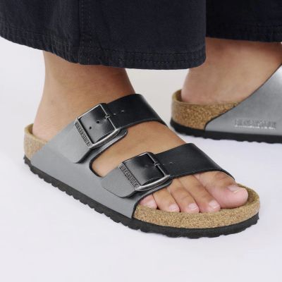 12. Birkenstock Unisex Arizona BS 1029224 Flip-Flops