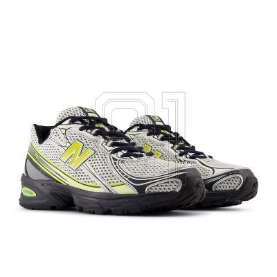 4. New Balance U740FR2 sports shoes