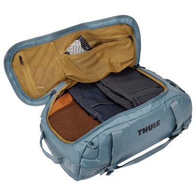 6. Thule Chasm TDSD302 Pond Gray Sports Bag 40L Polyester Gray