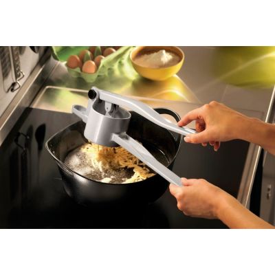 3. GEFU SPÄTZLEBOUB G-13170 Aluminum Potato Ricer
