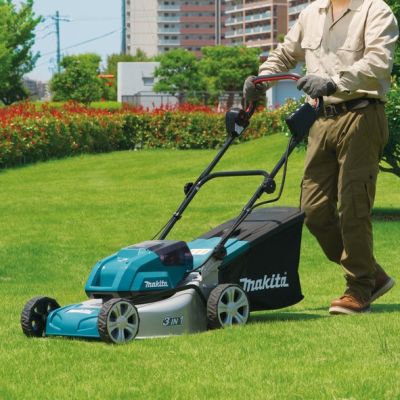 2. Lawnmower 2x18V without battery and charger DLM460Z MAKITA