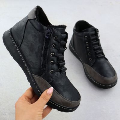 2. Comfortable Black Women’s Ankle Boots Potocki 25-90347