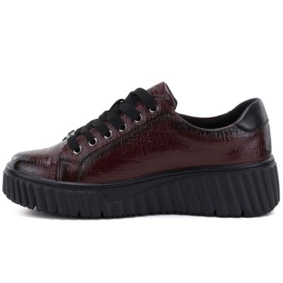 3. Women's patent leather platform shoes in burgundy Vinceza 133134