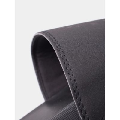 18. Flip-flops 4F M 4FWAW23FFLIM151-21S