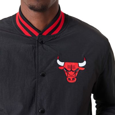 4. New Era NBA Chicago Bulls Script Bomber Jacket - 60332203