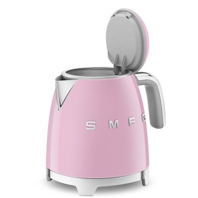 9. SMEG Kettle (KLF05PKEU) mini 0.8L pink
