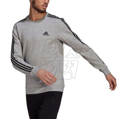 3. Adidas Essentials Sweatshirt M GK9110