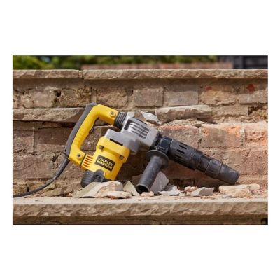 5. Stanley SFMEH220K-QS SDS Max Demolition Hammer Black, Yellow 1010W