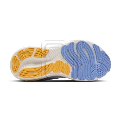 8. Glycerin 22 women's running shoes for asphalt white