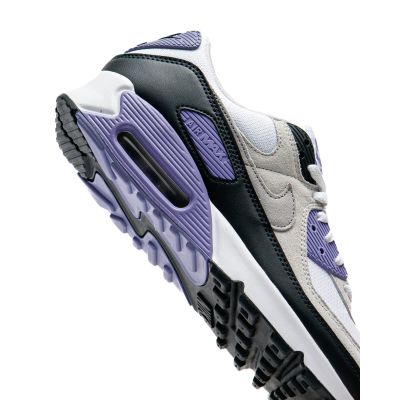 3. NIKE AIR MAX 90 Men's Shoes (DM0029-114)