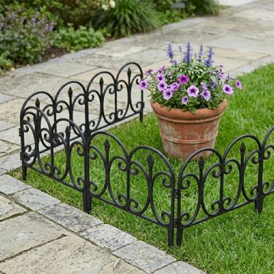 6. KINZO BLACK PLASTIC GARDEN FENCE 59x33CM 4 PANELS