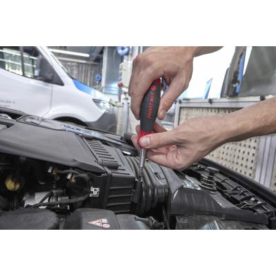 9. Pocketmax® magnetic mixed bit magazine screwdriver