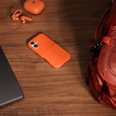 3. Apple MGK14LL/A Mobile Phone Case 16 cm (6.3") Orange