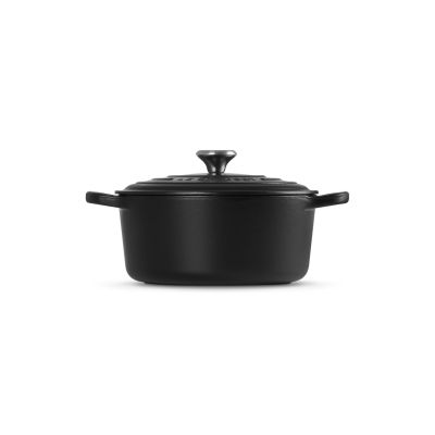 3. Le Creuset Signature Roaster Round 22cm