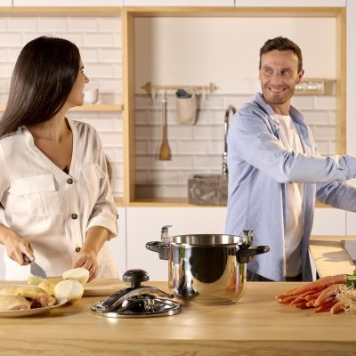 14. Taurus Moments Classic 6L Stainless Steel Pressure Cooker