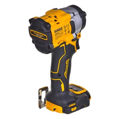 17. Impact Wrench 1/2" 18V 406 Nm 2x 5.0 Ah DCF921P2T DEWALT