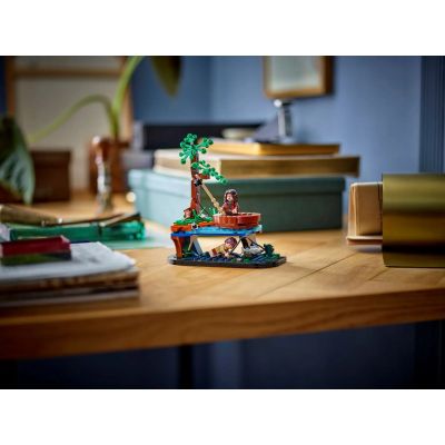 4. LEGO 40761 Icons - The Lord of the Rings: Smeago and Deago