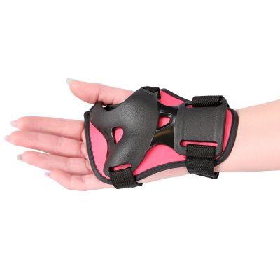 58. Nils Extreme Protectors Set DARK PINK Size M H110