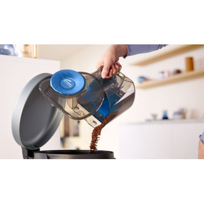 8. Philips FC9331/09 bagless vacuum cleaner (900W; black)