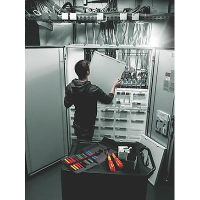 2. Wera 05006633001 set of keys and tools 23 pcs.