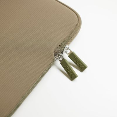 5. Trunk Neoprene Sleeve 33 cm (13") Pocket Case Green